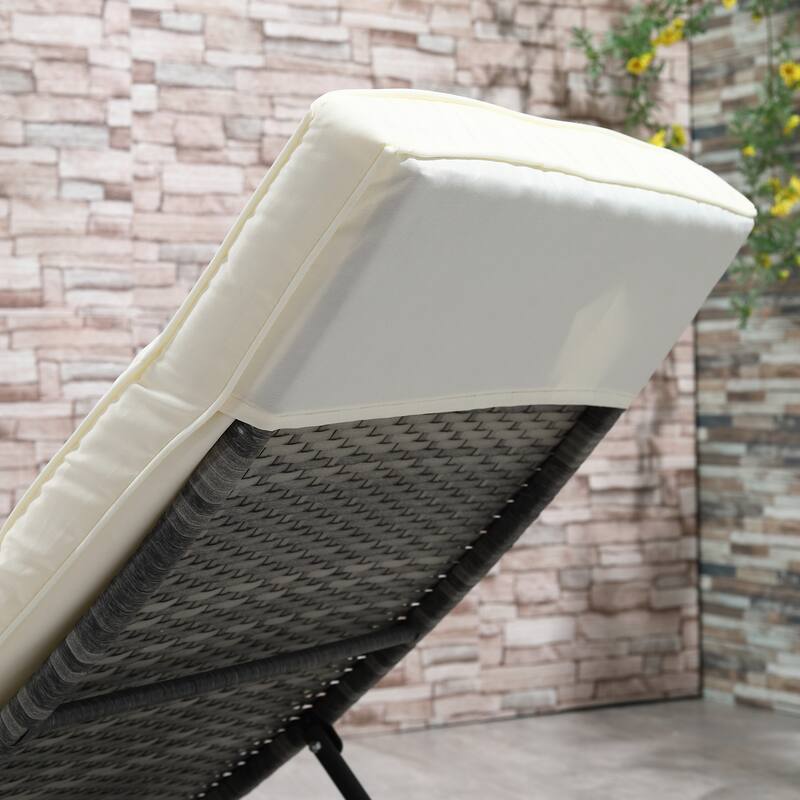 Outsunny Outdoor PE Rattan Patio Chaise Lounge Chair with 5 Backrest Angles & 2 Wheels for Easy Movement, Grey