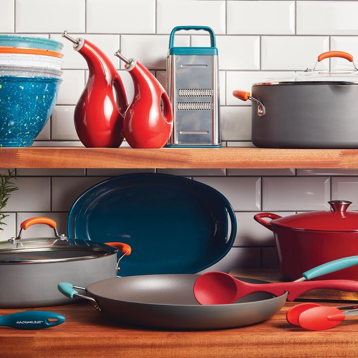 Hard-Anodized Nonstick Oval Pasta Pot / Stockpot with Lid - Bed