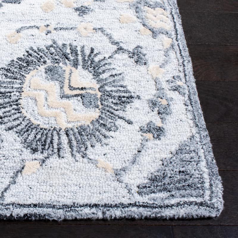 SAFAVIEH Handmade Glamour Adeliya Modern Viscose Rug