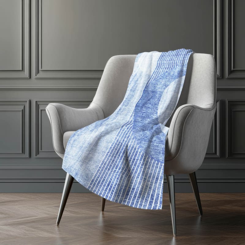 Premium Machine Washable Casual Geo Sherpa Throw Blanket
