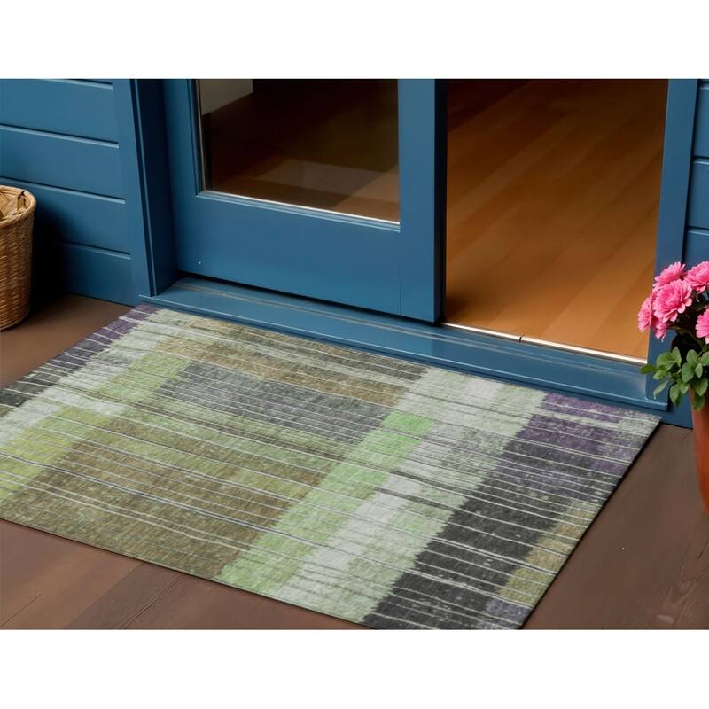 HomeRoots Striped Transitional Rectangle Outdoor Rug - 3' x 5'