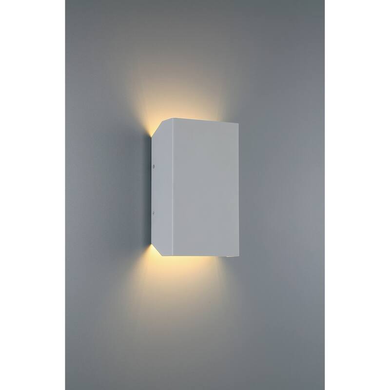 Amora Bi-Directional Tall Outdoor LED Wall Mount Light.
