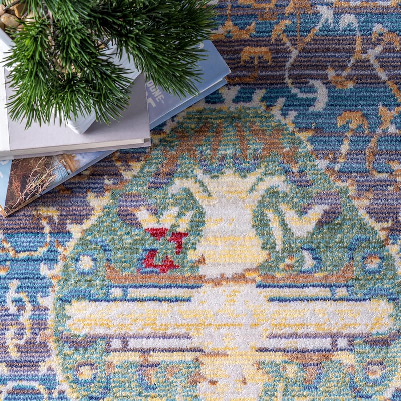 Nuloom Vintage Persian Inspired Faded Medallion Area Rug