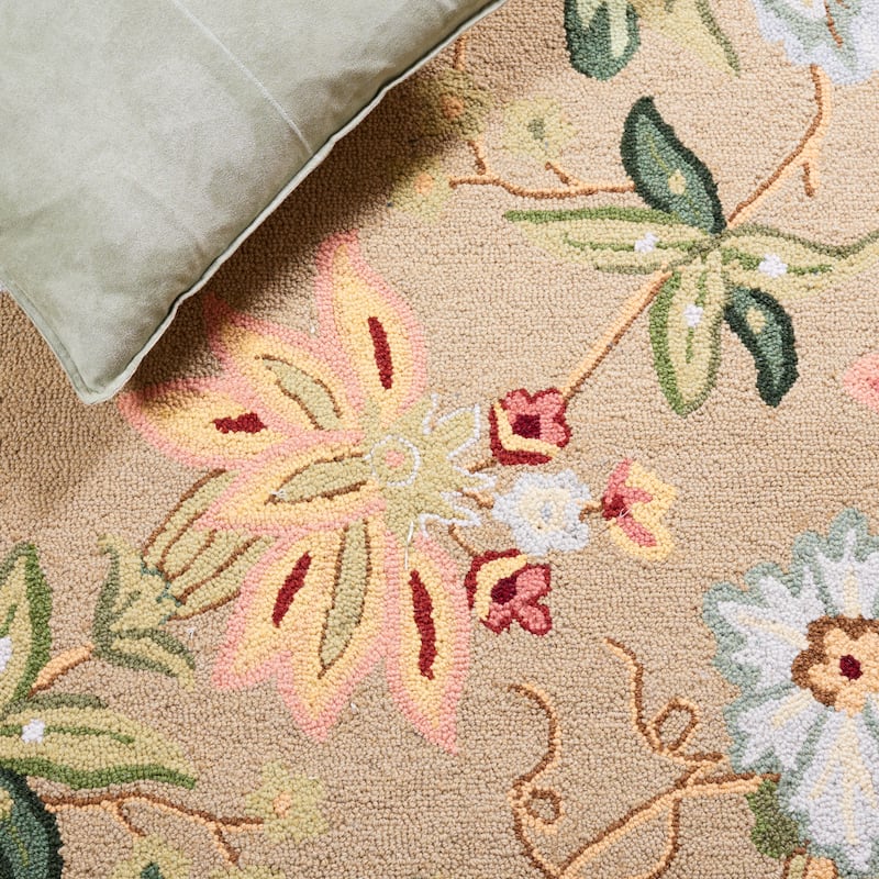 SAFAVIEH Handmade Chelsea Rubi French Country Floral Wool Rug