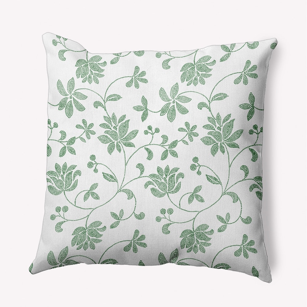 Traditional Floral Indoor/Outdoor Throw Pillow