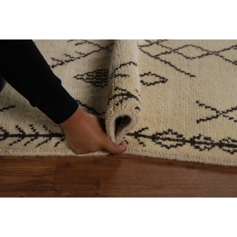 Trellis Moroccan Indian Area Rug Hand-Knotted Wool Carpet - 5'5" x 7'9"
