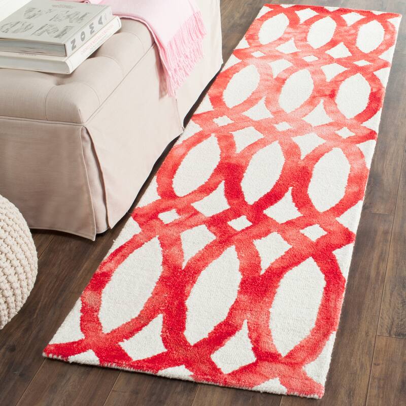 SAFAVIEH Handmade Eligija Wool Geometric Dip Dye Area Rug - 2'3" x 8' Runner - Ivory/Red