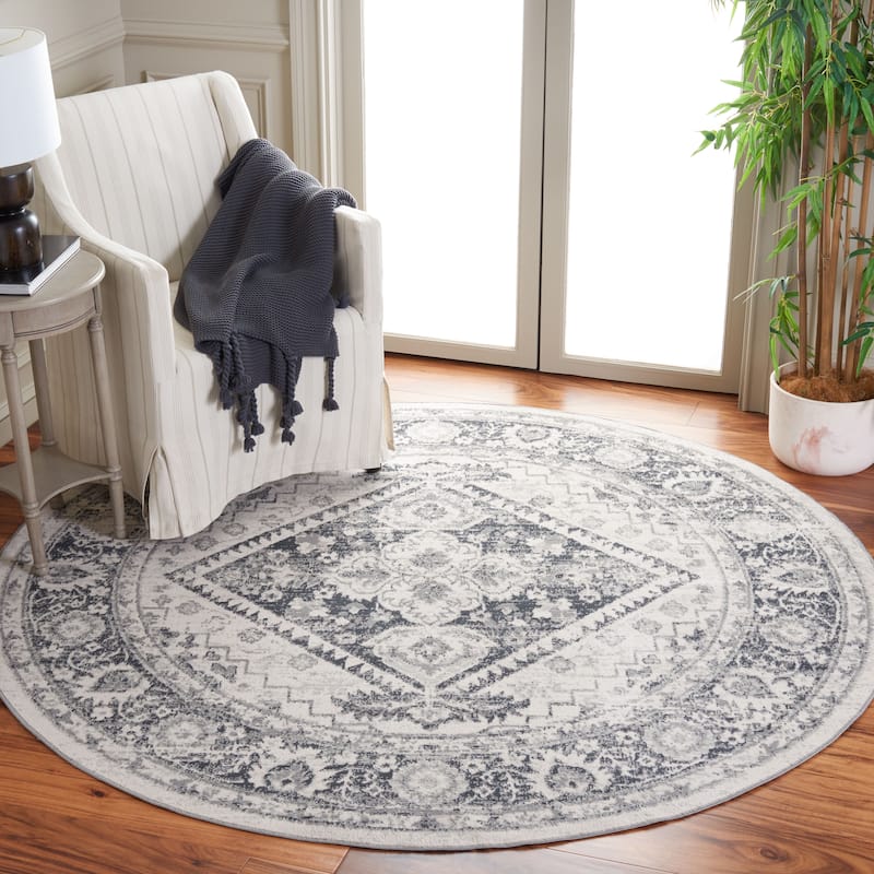 SAFAVIEH Odyssey Xenia Vintage Oriental Rug - 6'7" Round - Ivory/Grey