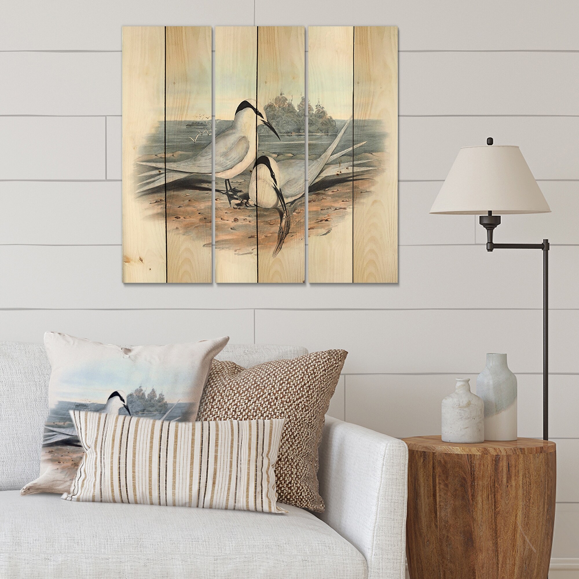 Designart 'Vintage Birds In The Wild IX' Traditional Print-image