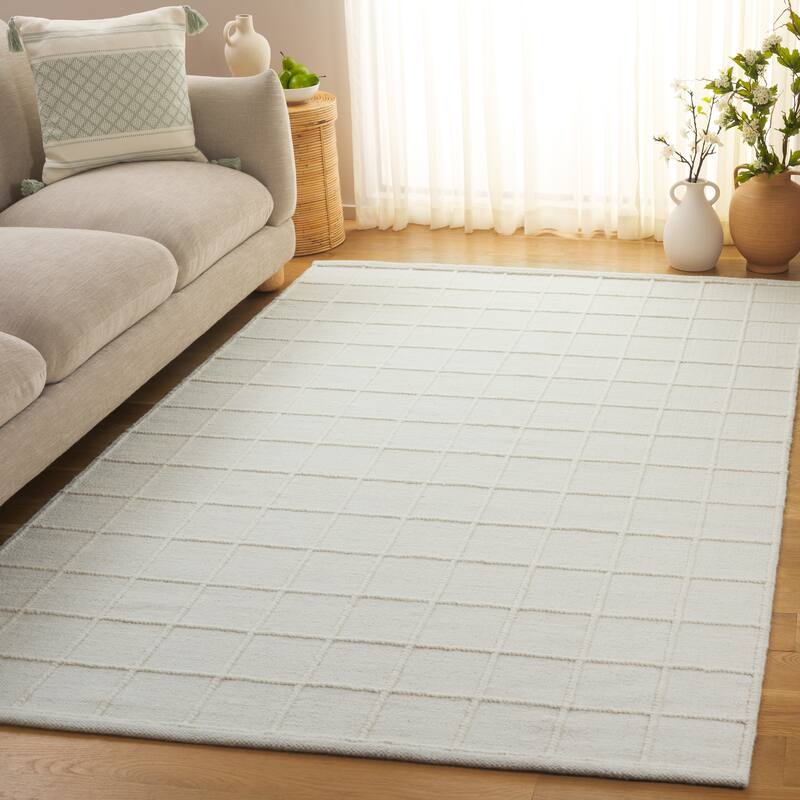 SAFAVIEH Handmade Natura Lyka Transitional Wool Rug - 4' x 6' - Ivory