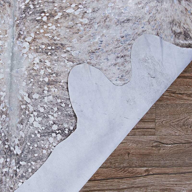 Handmade Vail Moonstone Cowhide Leather Area Rug - 7' x 7'4"