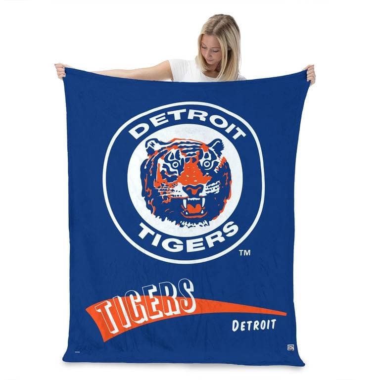 MLB CC Throwback Silk Touch Throw Blanket