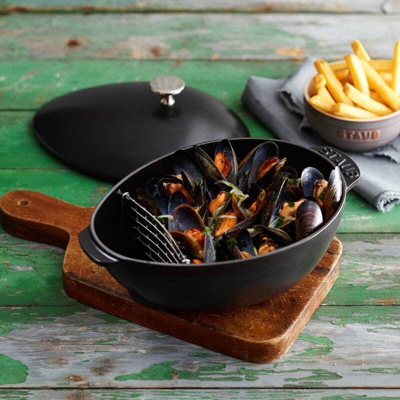STAUB Cast Iron 2-qt Mussel Pot