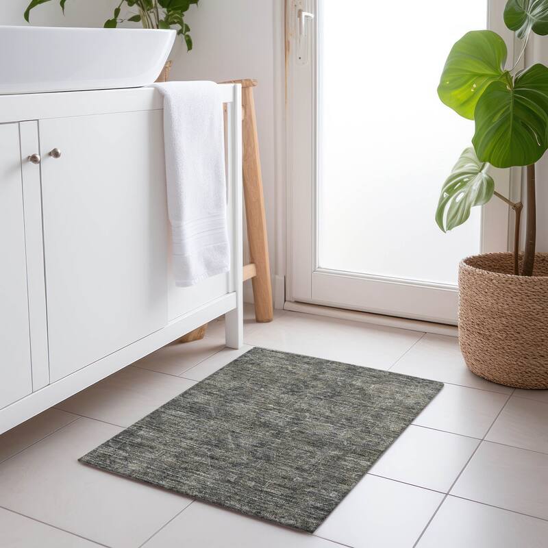 Machine Washable Indoor/ Outdoor Traditional Persian Chantille Rug - Mocha - 1'8" x 2'6"