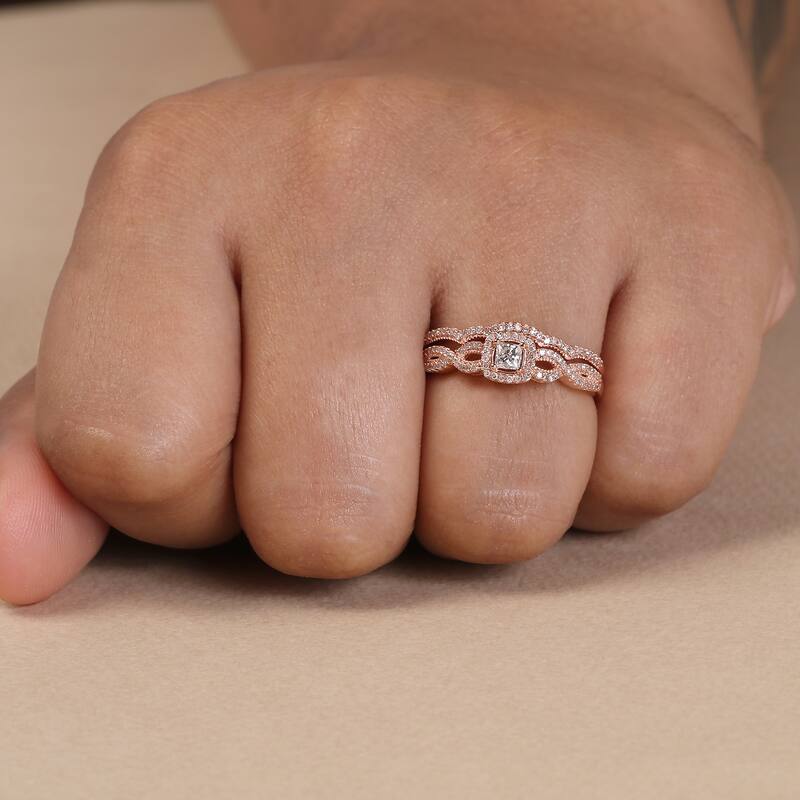 3/8ct TDW Diamond Twisted Halo Bridal Set in 10K Gold for Women