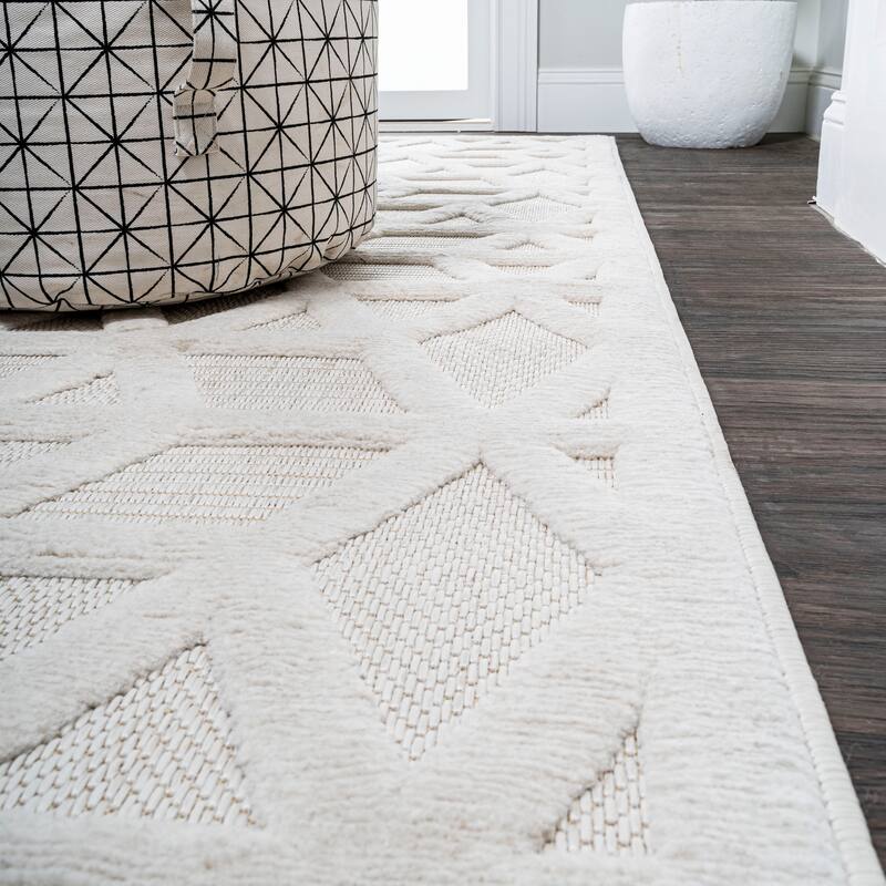 JONATHAN Y Peralta Neutral Geometric Indoor/Outdoor Area Rug