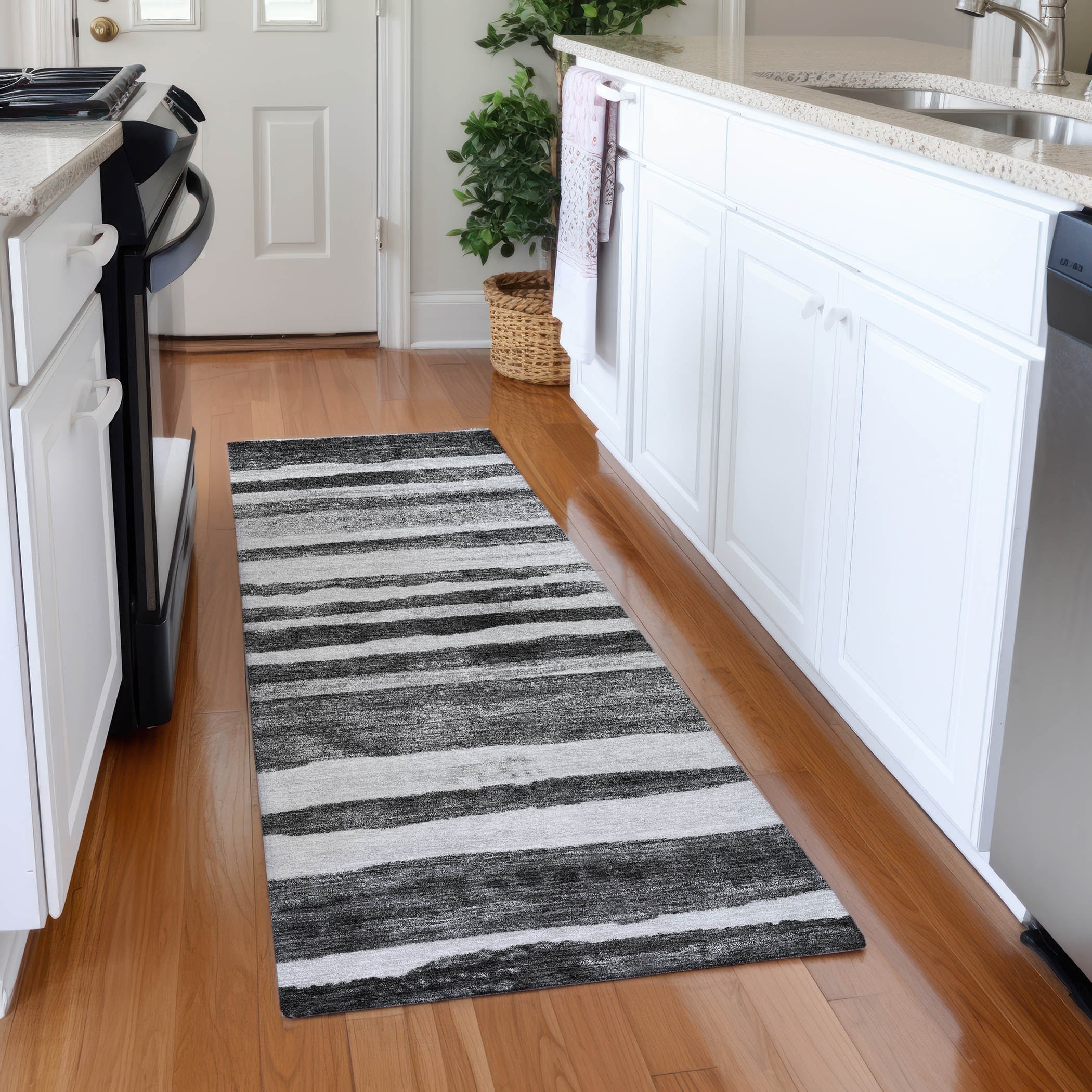 Machine Washable Indoor/ Outdoor Moroccan Stripe Chantille Rug