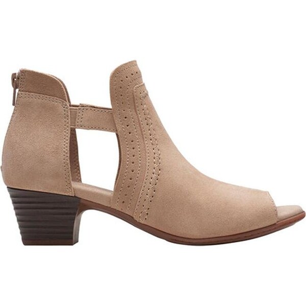 clarks valarie