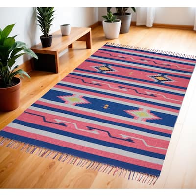 Fuge Southwestern Woven Low Pile with Fringe Area Rug By HomeRoots - 66' X '42' X '0.25