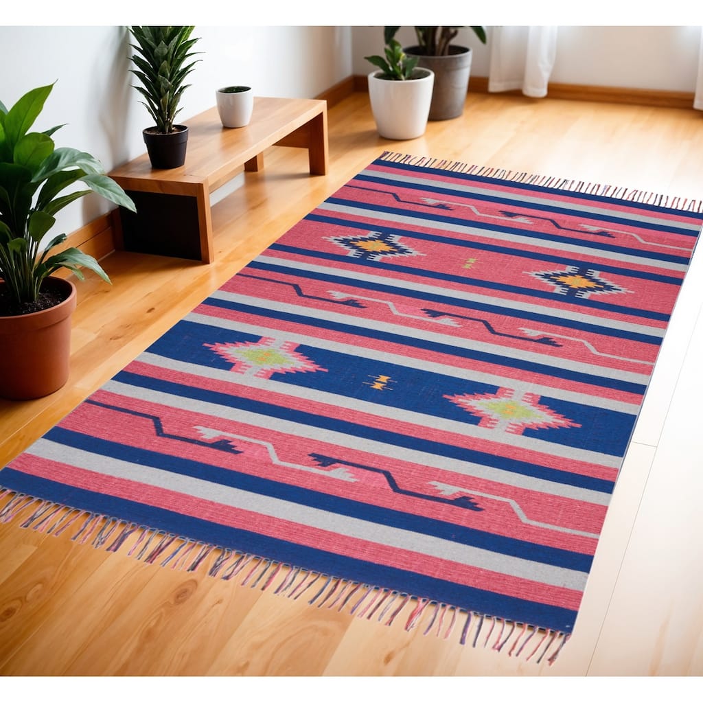 Fuge Southwestern Woven Low Pile with Fringe Area Rug By HomeRoots - 66' X '42' X '0.25