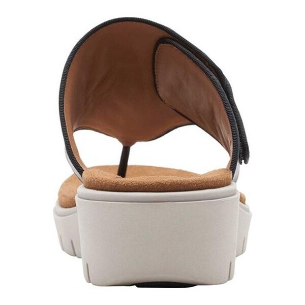 clarks un karely sea