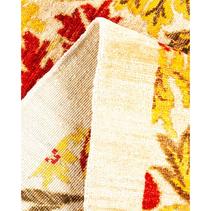 Overton Hand Knotted Wool Contemporary Floral Ivory Area Rug - 6' x 9'