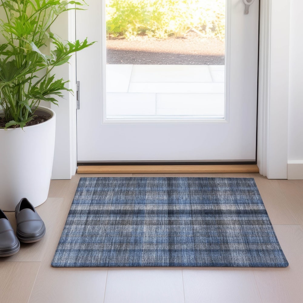 Machine Washable Indoor/ Outdoor Modern Plaid Chantille Rug