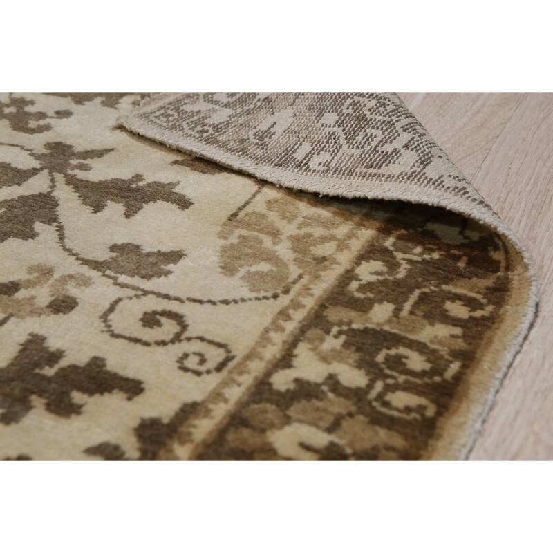 Beige Handmade Wool Transitional Ningxia Rug, 2'11 x 9'11 - Elegant wool rug with subtle neutral tones. - N/A