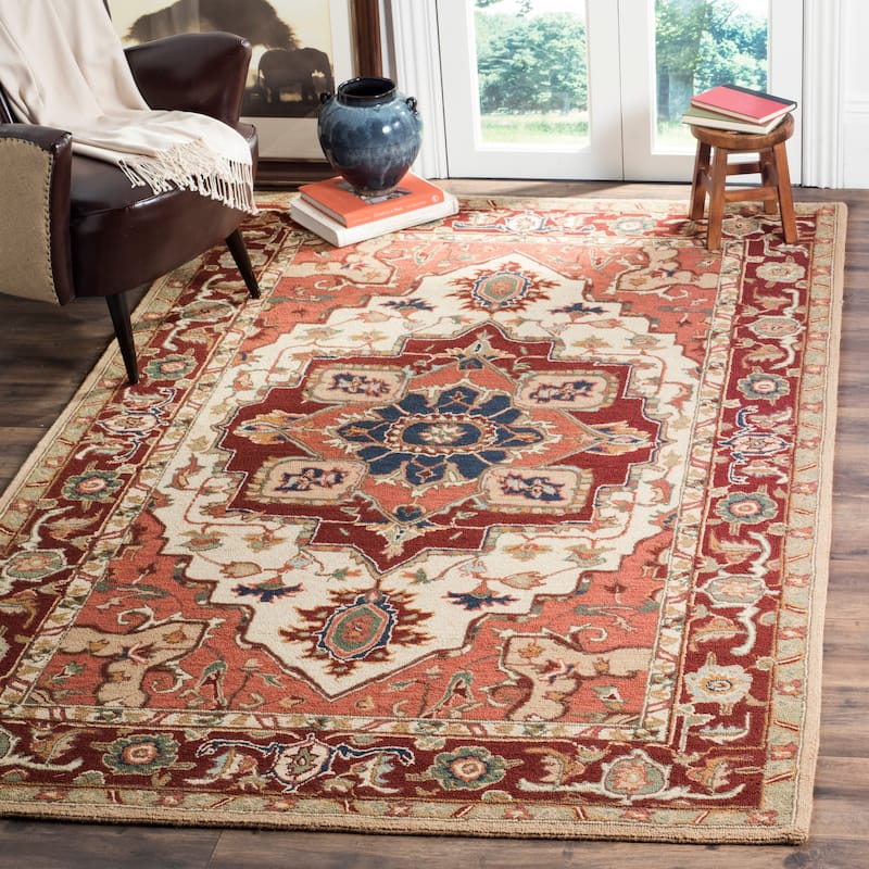 SAFAVIEH Hand-hooked Solbritt Red/ Ivory Wool Rug - 5'3" x 8'3" - Red/Ivory