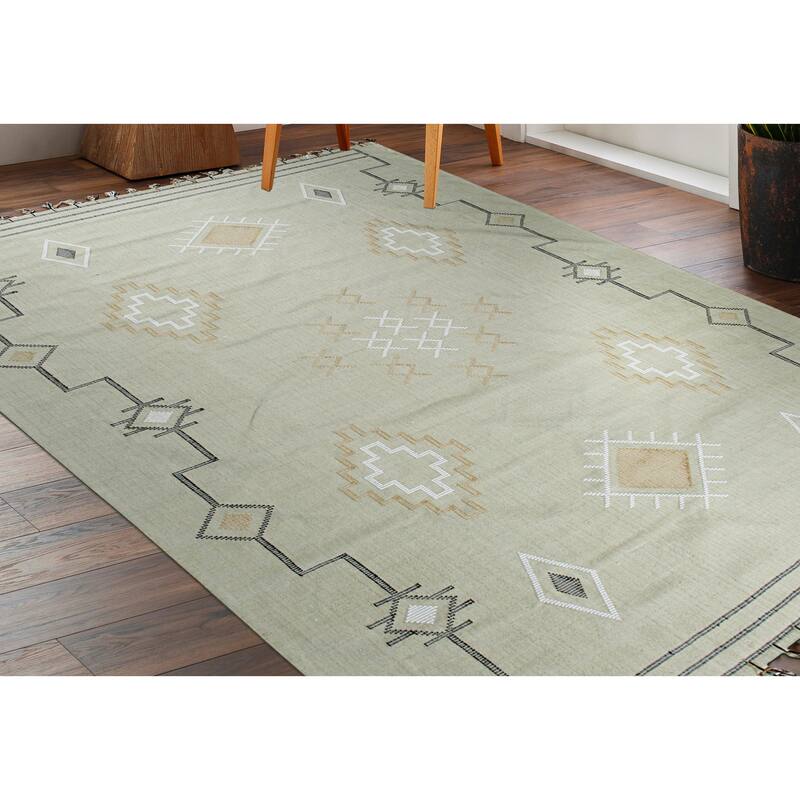 Hand-Knotted Wool Flat Weave Rug, Beige, Elegant and Durable Area Rug for Adding Warmth and Style to Your Living Room