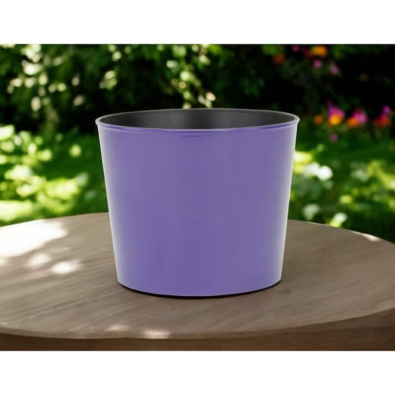 HomeRoots 7" Navy Blue Recycled Plastic Indoor Outdoor Round Pot Planter - Navy Blue
