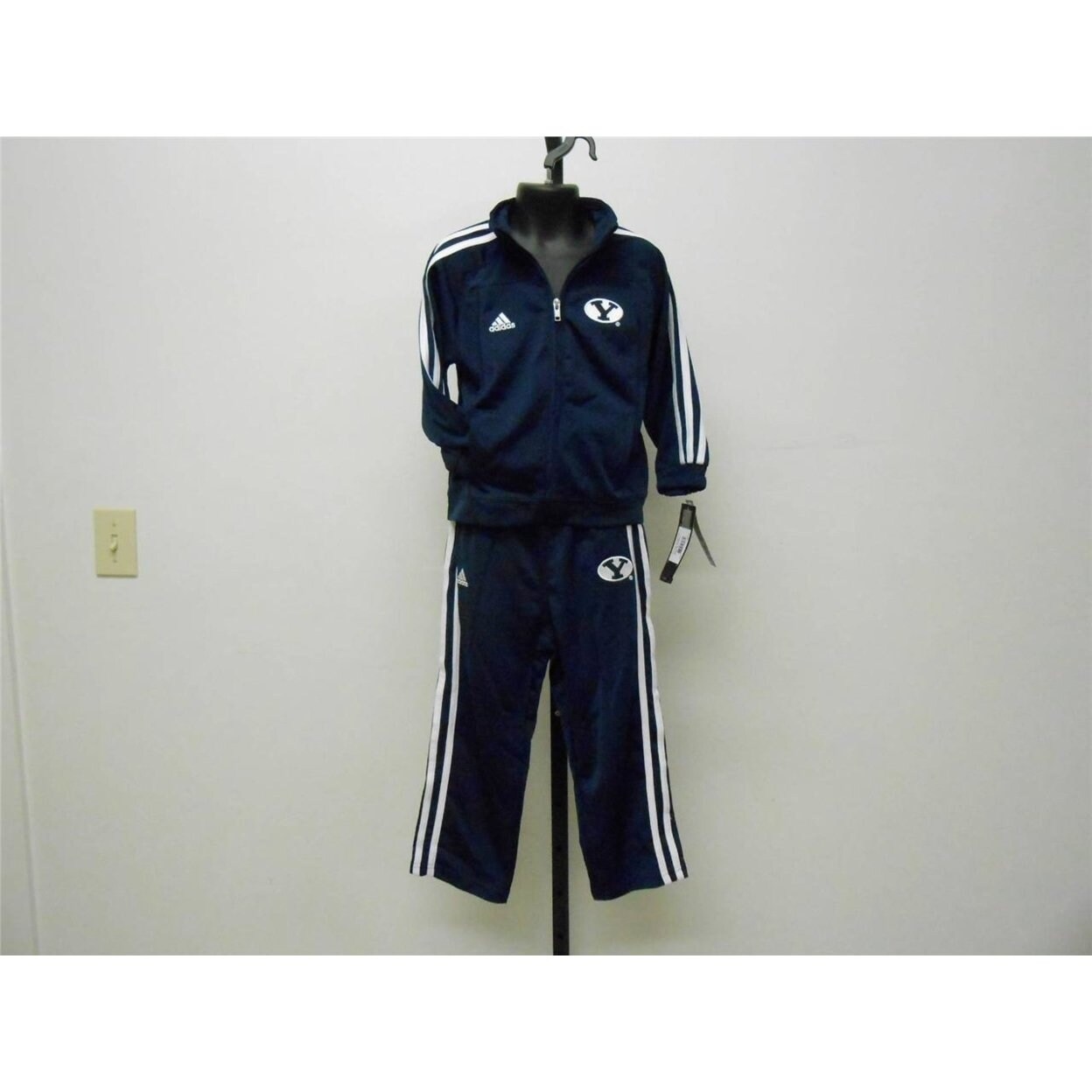 adidas track suit 3t