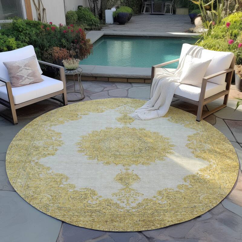 Machine Washable Indoor/ Outdoor Vintage Traditional Chantille Rug - Gold - 8' x 8'