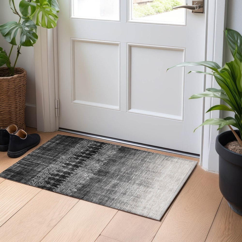 Machine Washable Indoor/ Outdoor Boho Ombre Chantille Rug