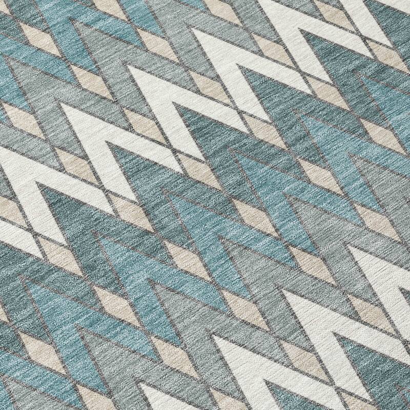 Machine Washable Indoor/ Outdoor Modern Baxter Chantille Rug