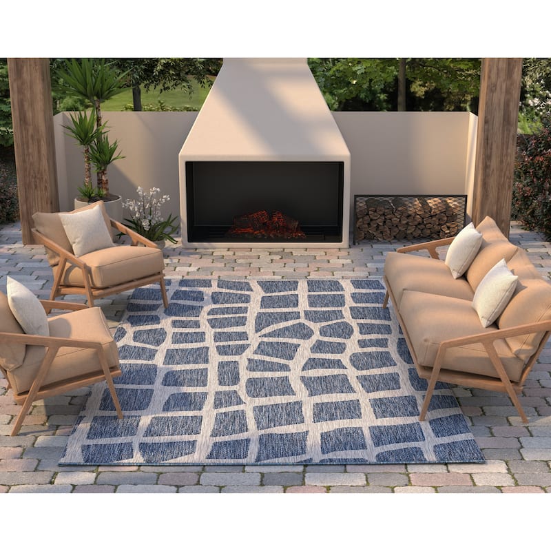 Bovence Global Giraffe Indoor/Outdoor Rug by Havenside Home