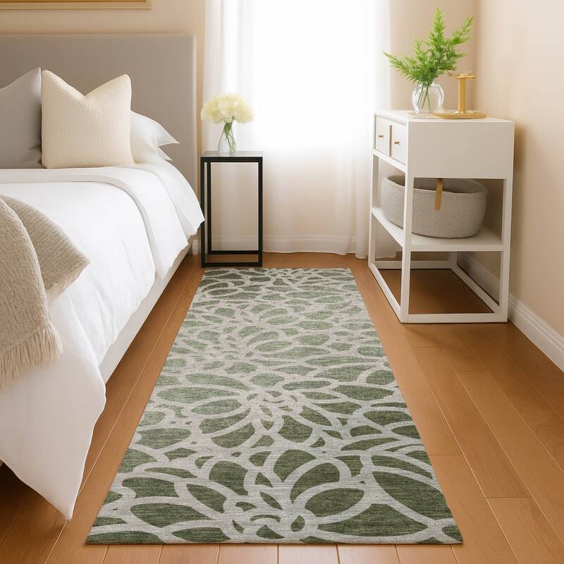 Machine Washable Indoor/ Outdoor Floral Craze Chantille Rug