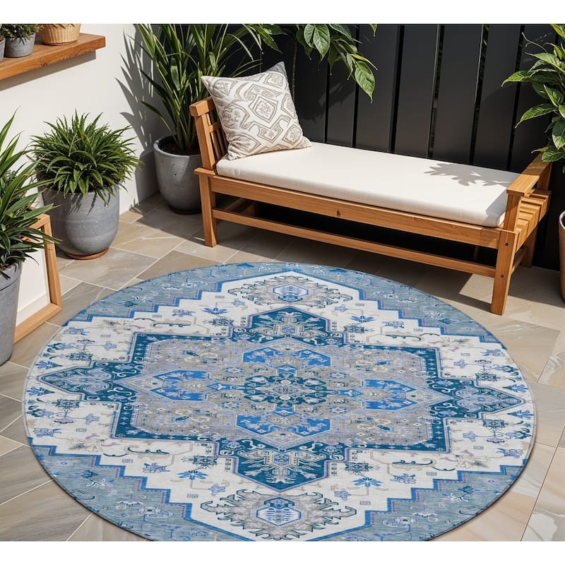 HomeRoots Oriental Traditional Rectangle Outdoor Rug - 8' Round