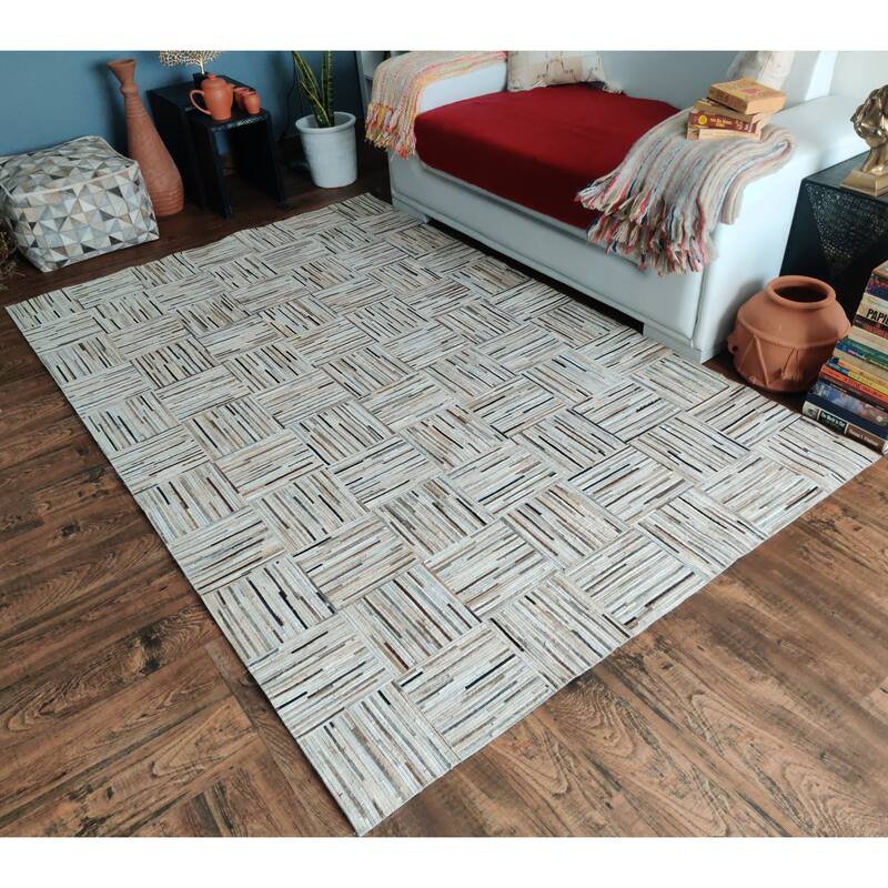 Loominaire Handmade Leather Carpet "Lodge" - Easy Maintenance Rug