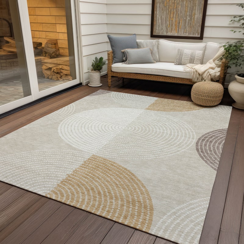Machine Washable Indoor/ Outdoor Casual Circles Chantille Rug