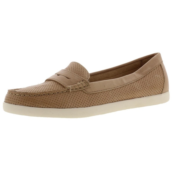 naturalizer boat shoes