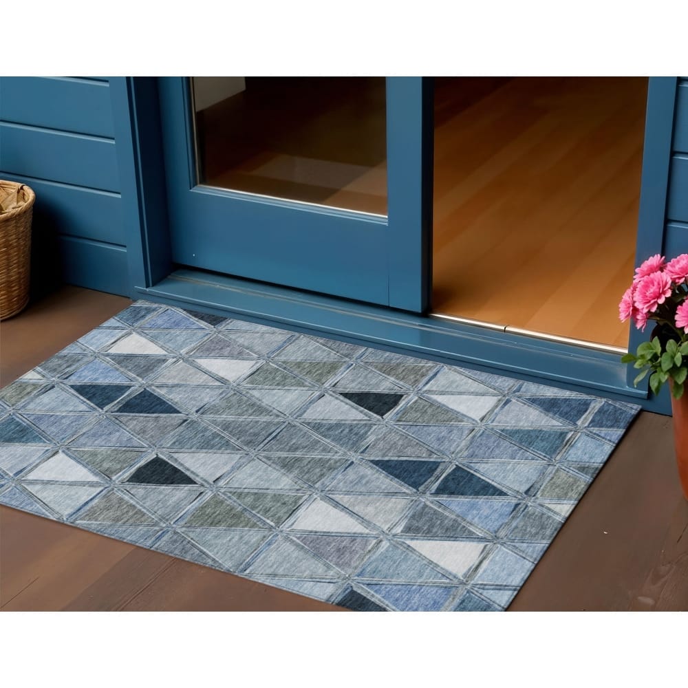 HomeRoots Geometric Transitional Rectangle Outdoor Rug