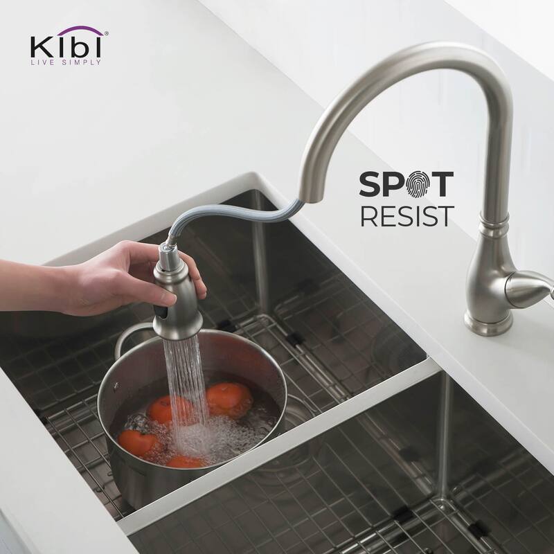 High Arc Pull Out Single Level Lead Free Brass Kitchen Faucet with Sprayer and Magnetic Docking