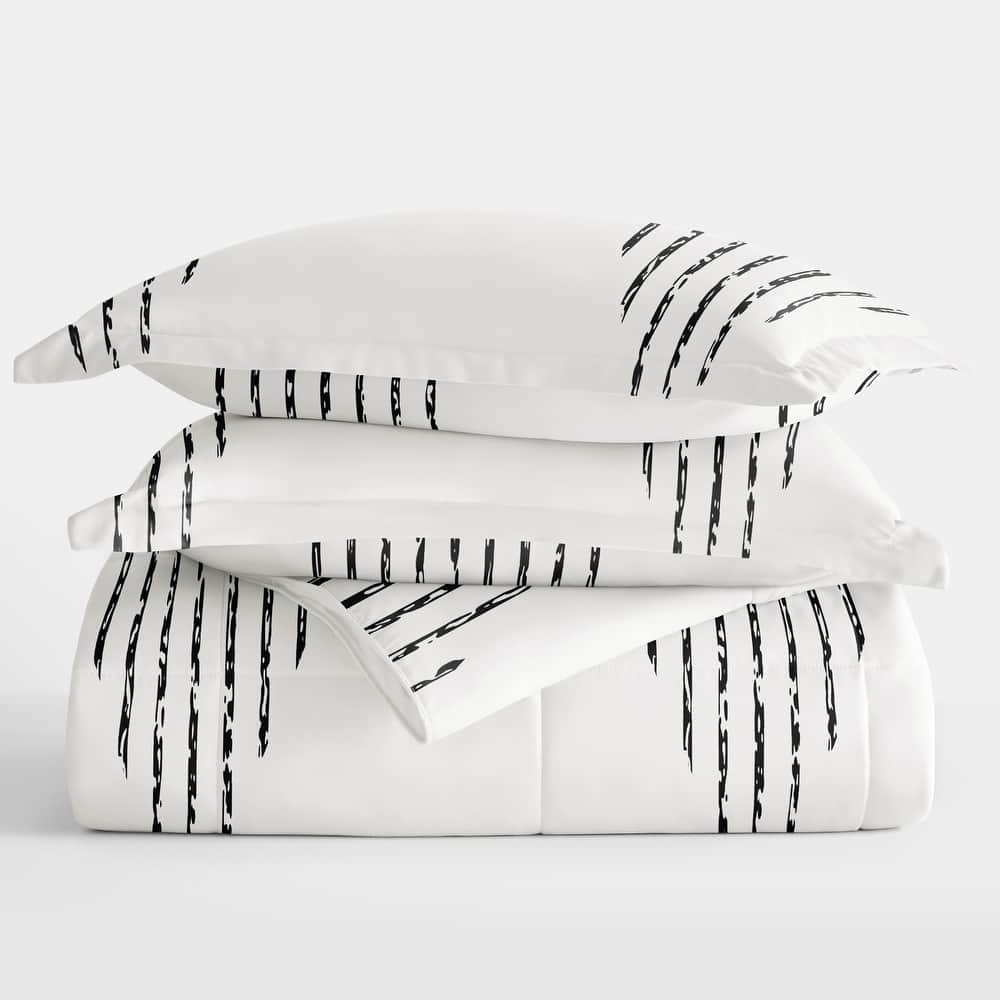 Becky Cameron Ultra Soft Diamond Stripe Down-Alternative Comforter