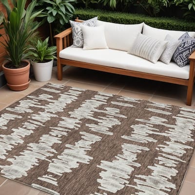 HomeRoots Striped Transitional Rectangle Outdoor Rug