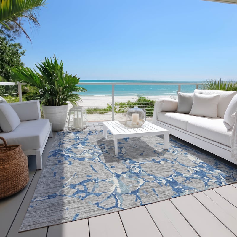 Machine Washable Indoor/ Outdoor Abstract Camo Chantille Rug