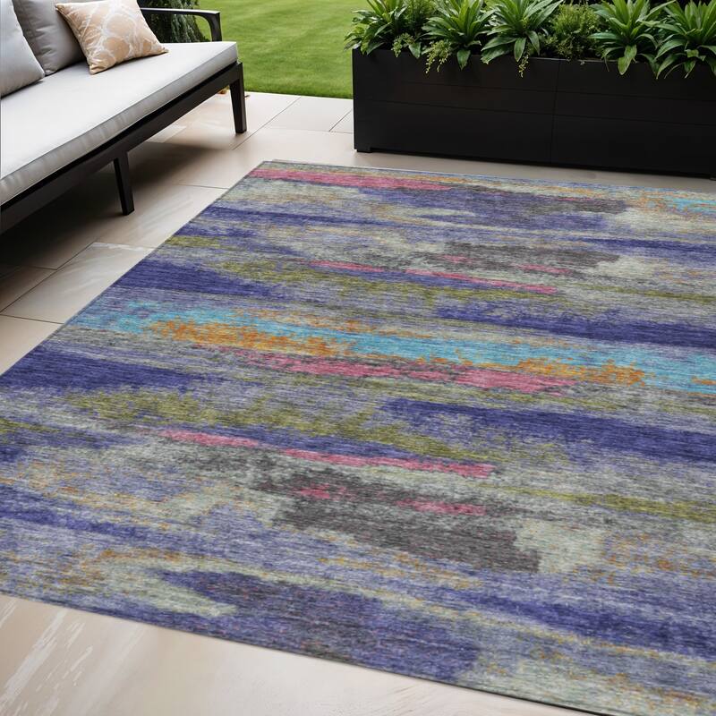 HomeRoots Abstract Transitional Rectangle Outdoor Rug - 5' X 8'