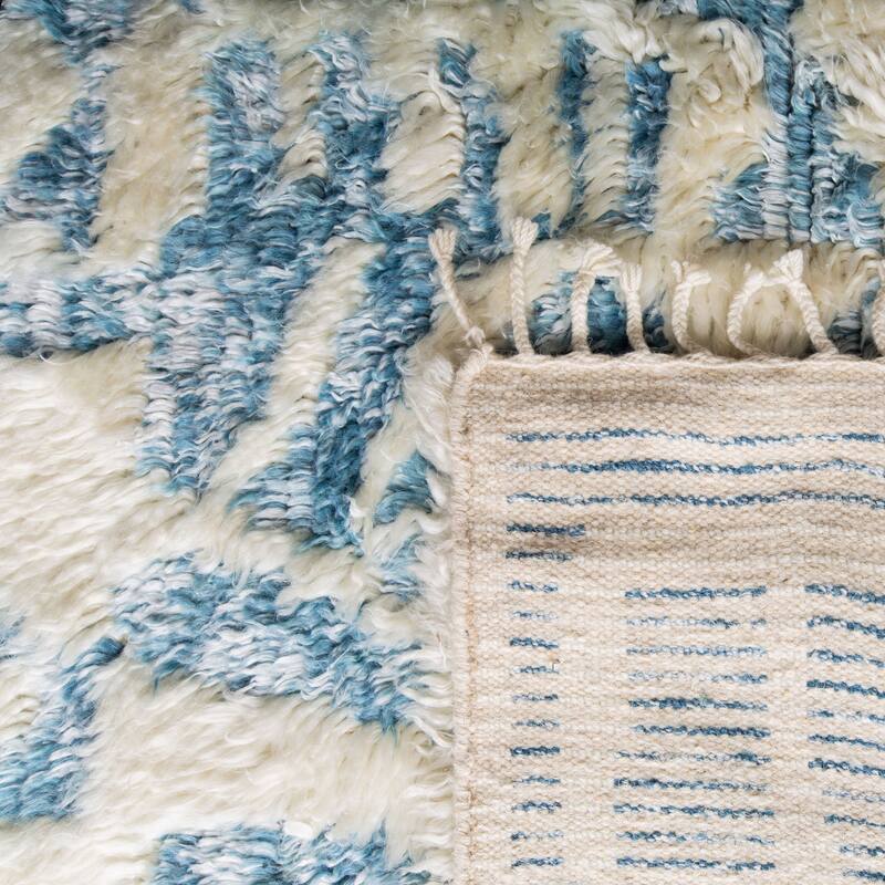 SAFAVIEH Hand-Knotted Manhattan Soltanica Wool Tassel Rug