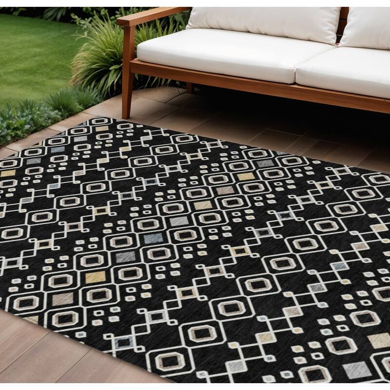 HomeRoots Geometric Modern Rectangle Outdoor Rug - 8' X 10'