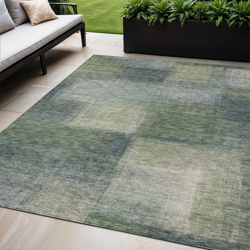 HomeRoots Abstract Transitional Rectangle Outdoor Rug - 5' X 8'